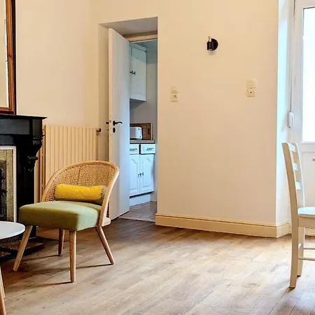 L'envolee Sur Cour, T2 Apartment