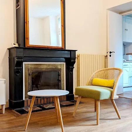 L'envolee Sur Cour, T2 Apartment *